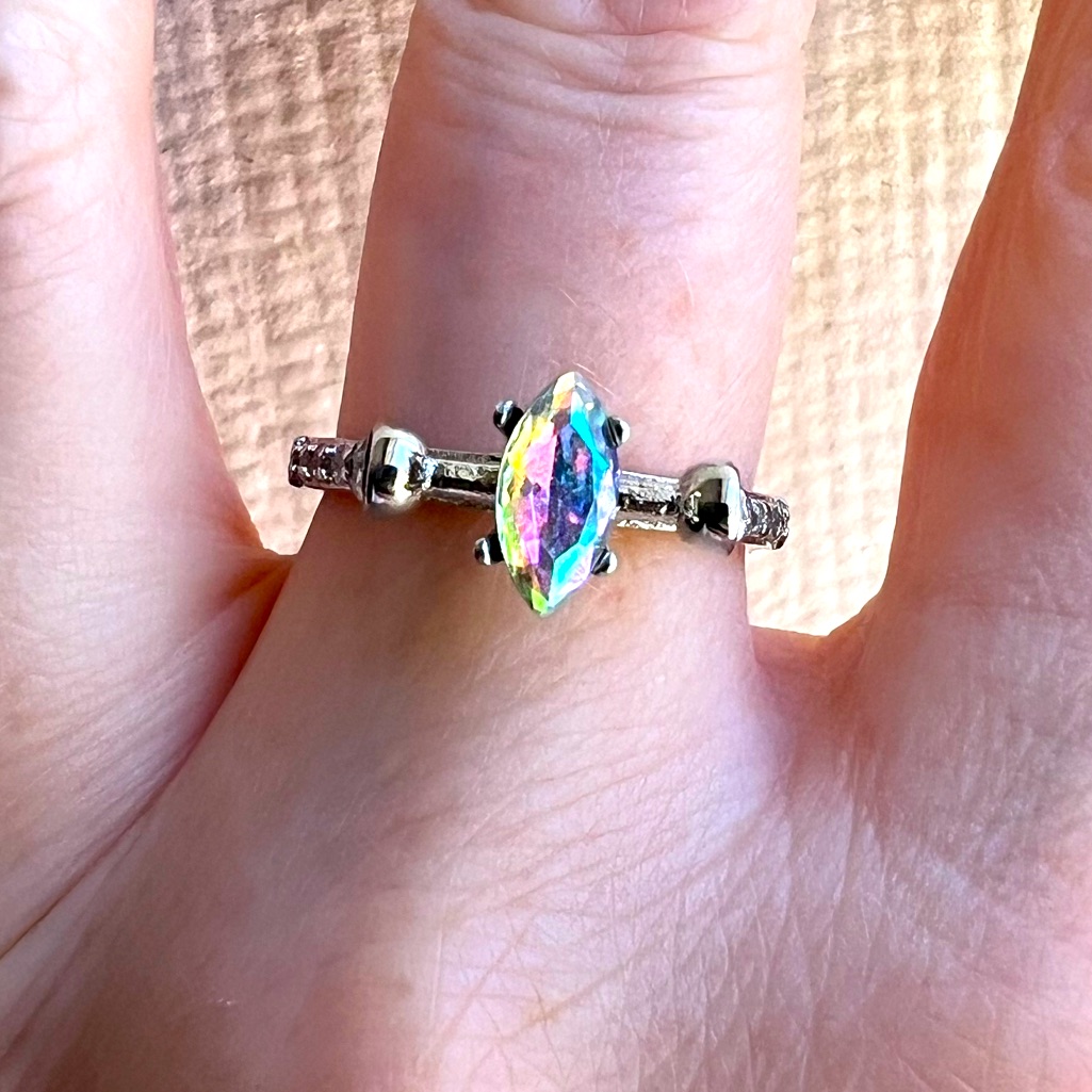 Houdini Collection Ring By Fragrant Jewels Size 6. Nwt